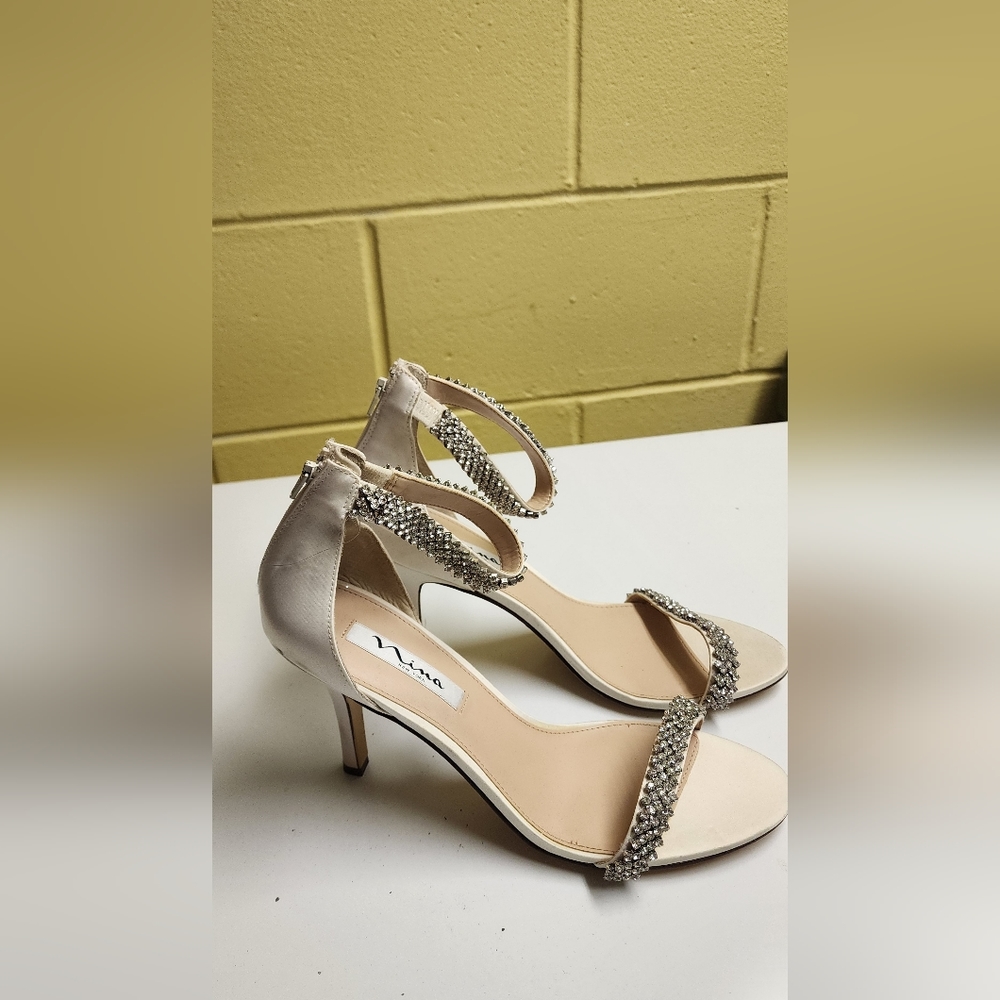 Nima heels - Picture 2 of 3